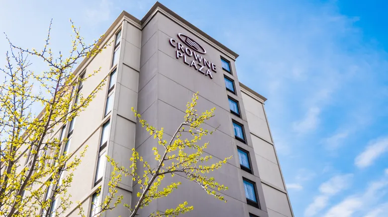Crowne Plaza Newark Airport